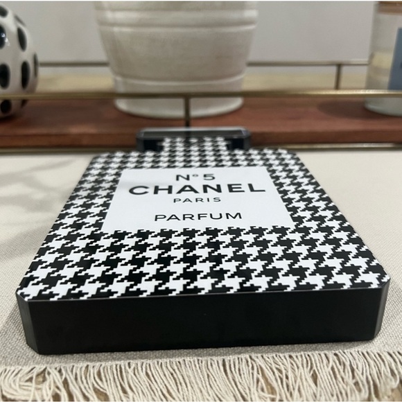 FASHION Houndstooth Perfume Bottle Wooden Novelty Decorative Art, EUC - Picture 4 of 5